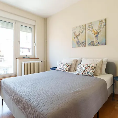 Quince Apartment-city Center-free Parking דירה