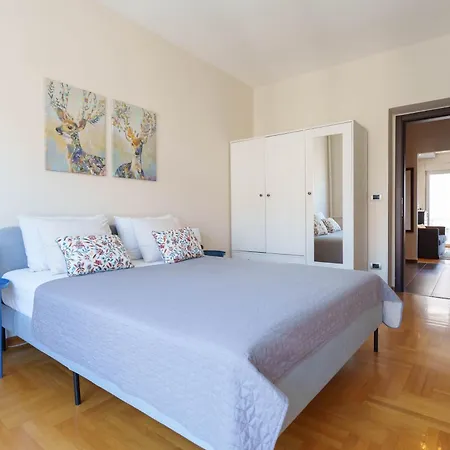 Quince Apartment-city Center-free Parking דירה בלגרד