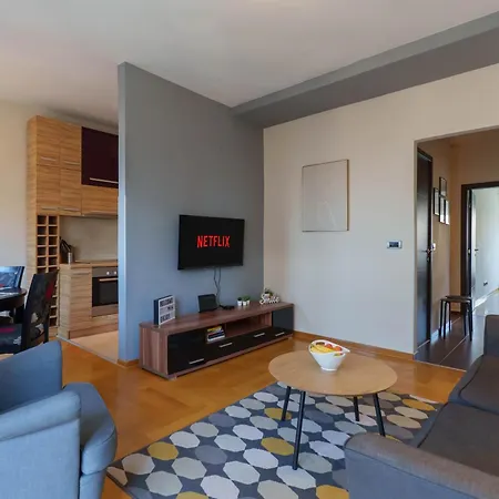 Quince Apartment-city Center-free Parking דירה